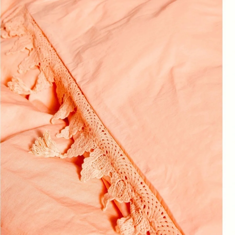 Anthropologie Scalloped Crochet Pair of King Shams NWT